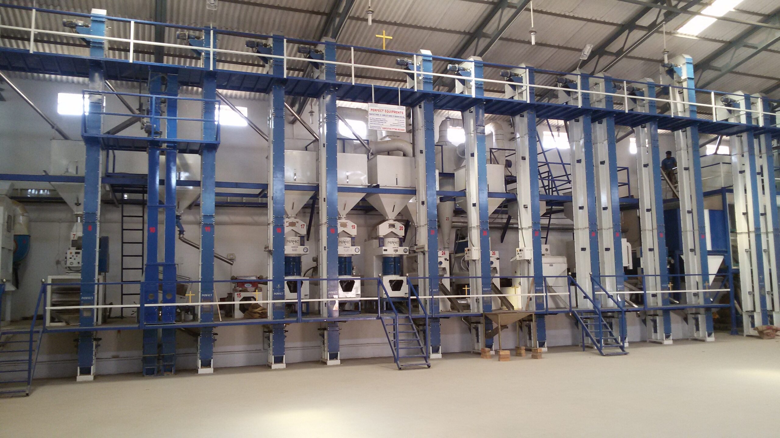 small rice machine, small rice mill, compact rice mill, rice milling machine for home, mini rice mill, rice mill africa, rice mill ghana, milling machine, rice mill machine, destoner, sheller, grader, sorter, polisher, paddy cleaner, packing, commercial rice mill